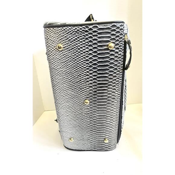 Samantha Brown Croc-Embossed Dowel Travel Bag Black/white - Picture 12 of 16